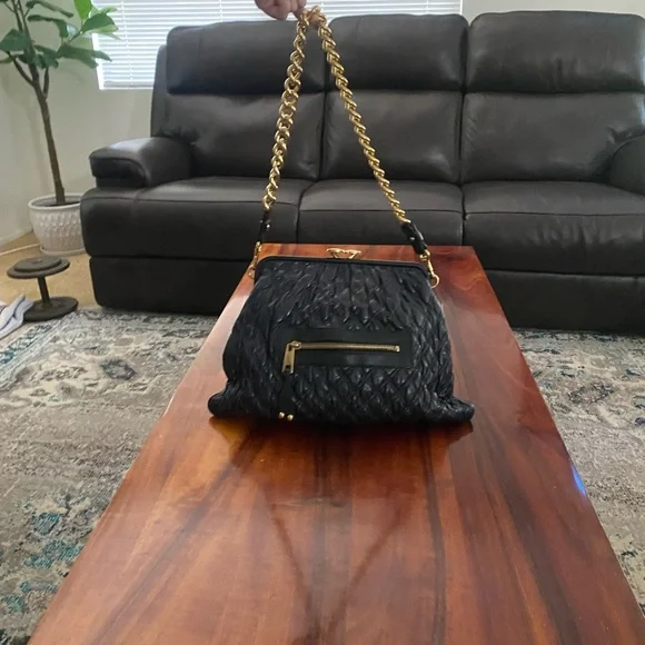 Marc Jacobs Black and Gold Quilted Shoulder Bag “STAM” - Picture 2 of 9